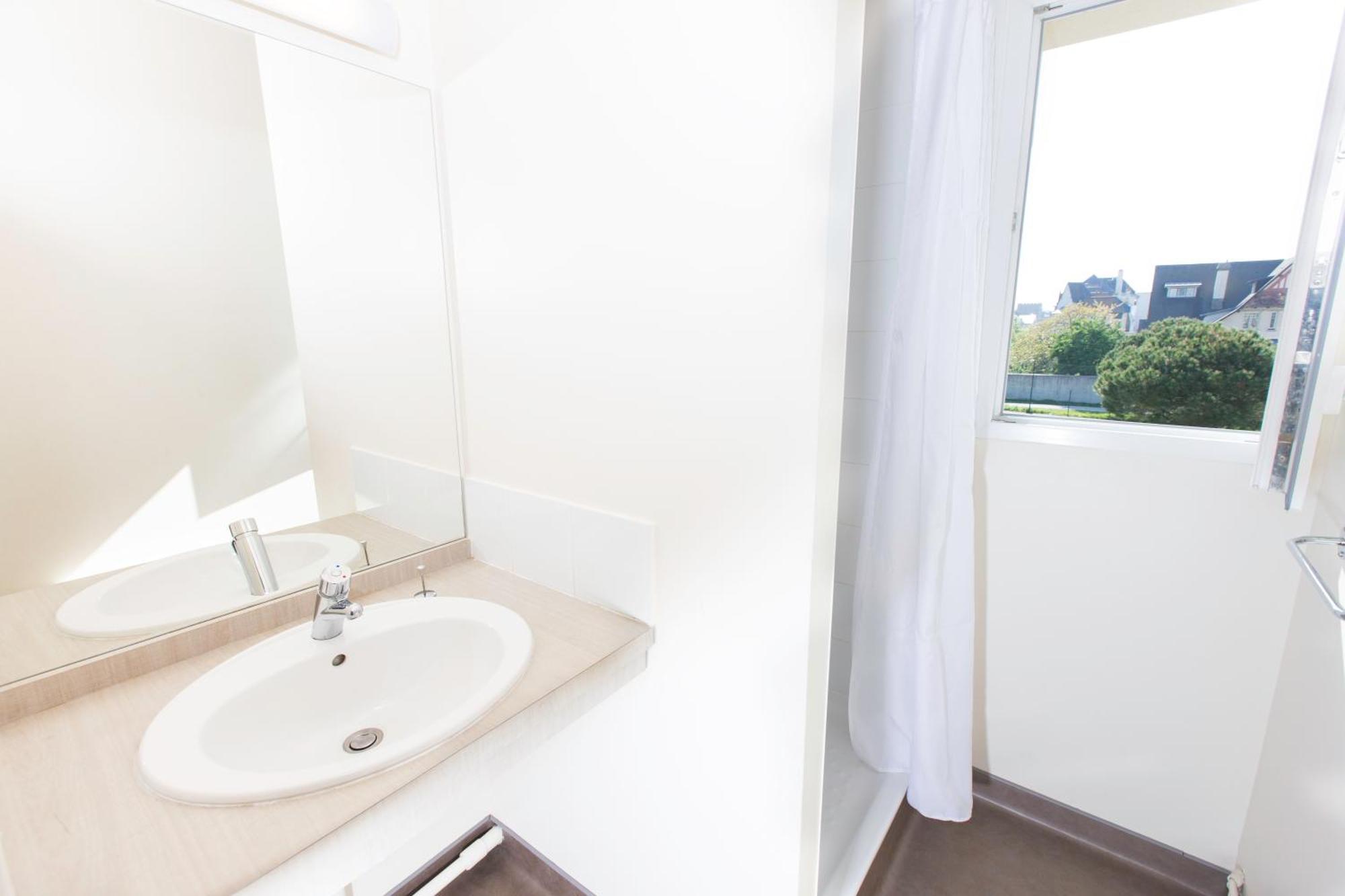 Auberge De Jeunesse Youth Hostel Ethic Etapes Saint Malo Ngoại thất bức ảnh